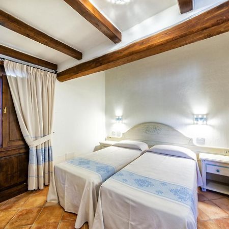 Hotel Costa Caddu San Teodoro  Buitenkant foto