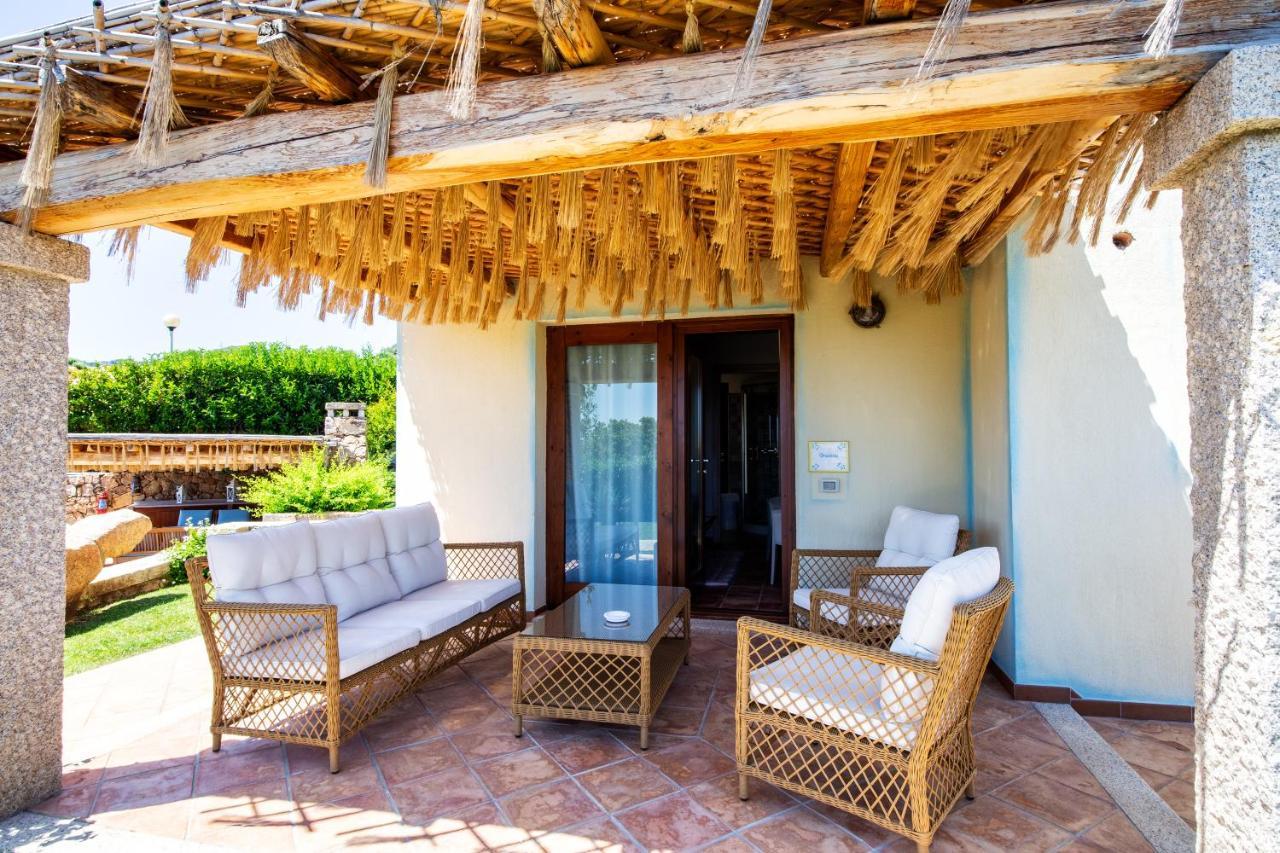 Hotel Costa Caddu San Teodoro  Buitenkant foto