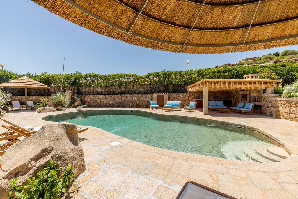 Hotel Costa Caddu San Teodoro  Buitenkant foto