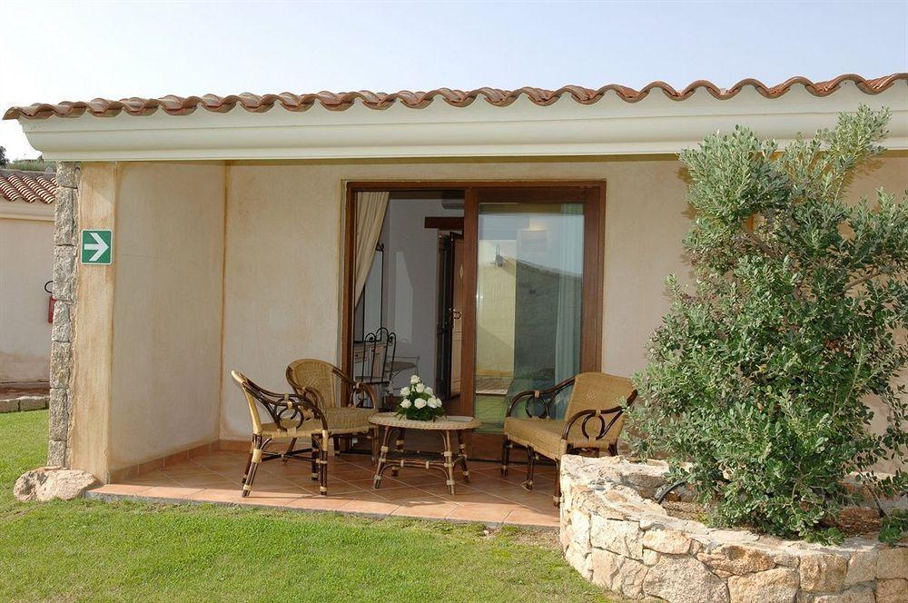 Hotel Costa Caddu San Teodoro  Buitenkant foto