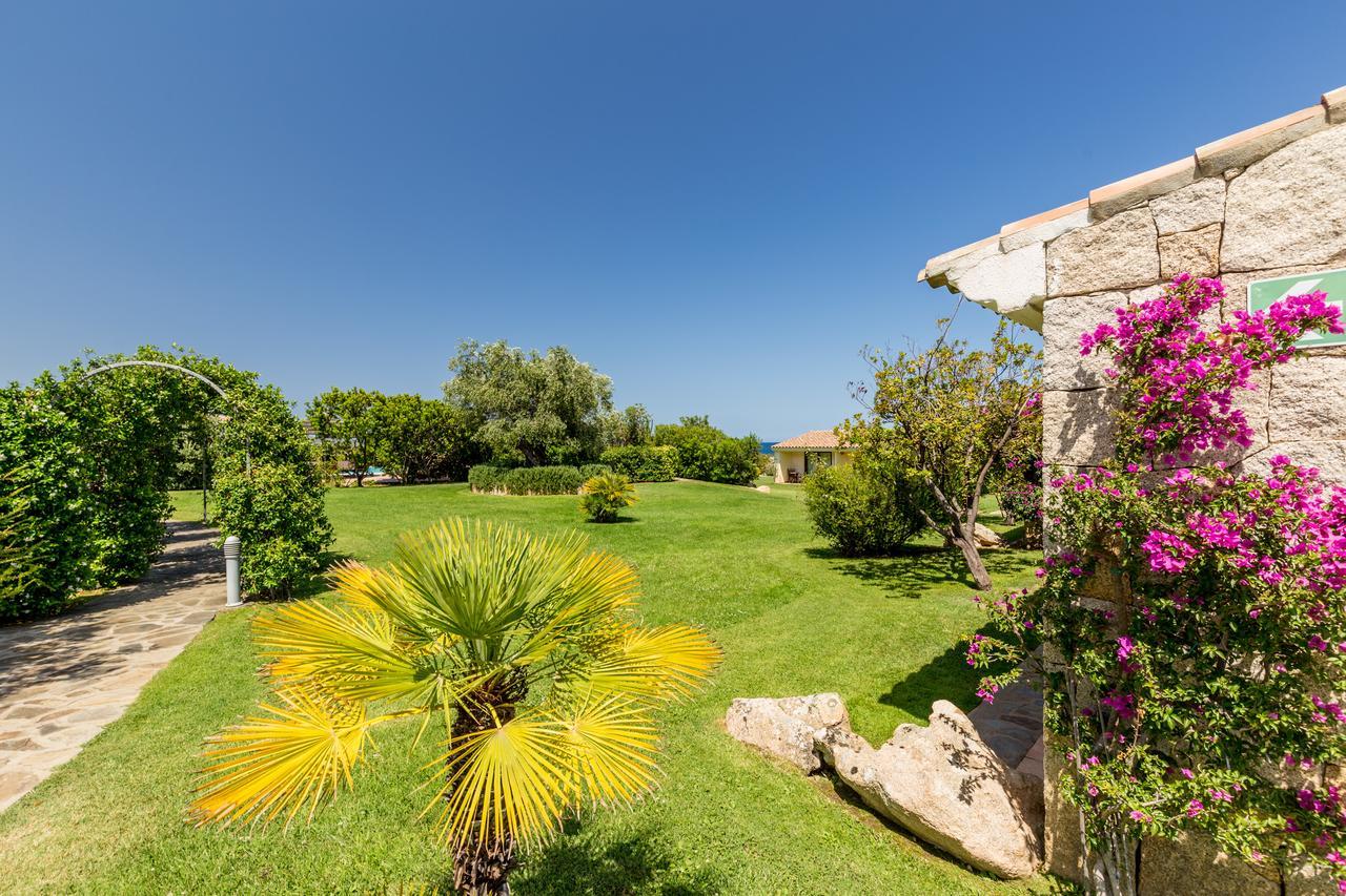 Hotel Costa Caddu San Teodoro  Buitenkant foto