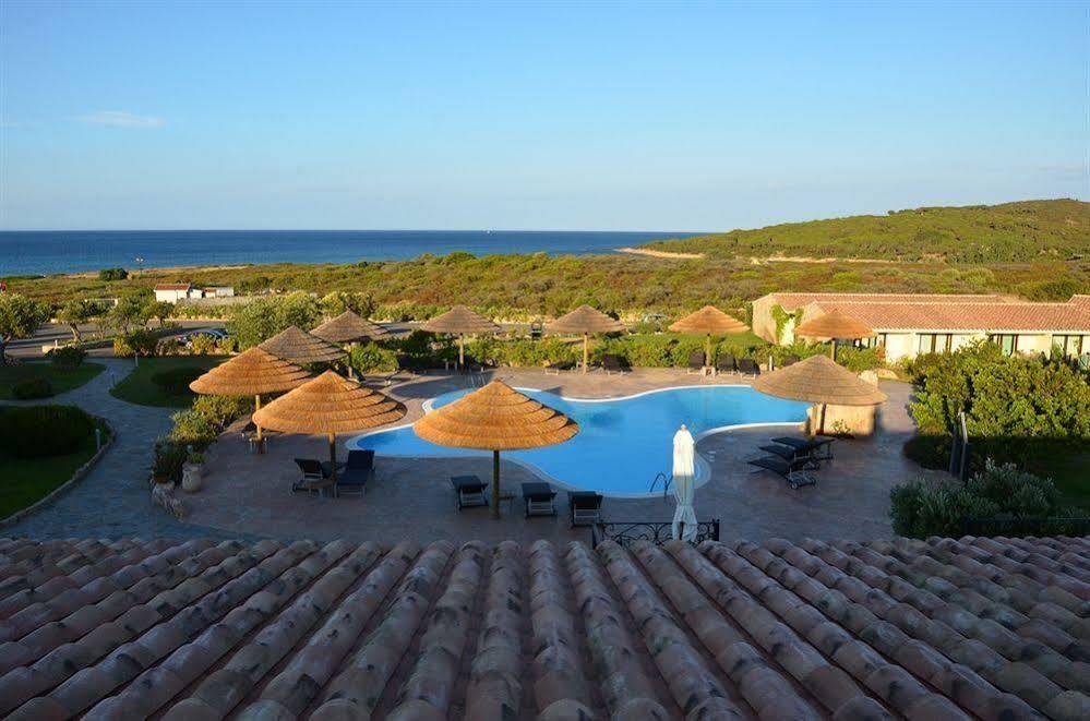 Hotel Costa Caddu San Teodoro  Buitenkant foto