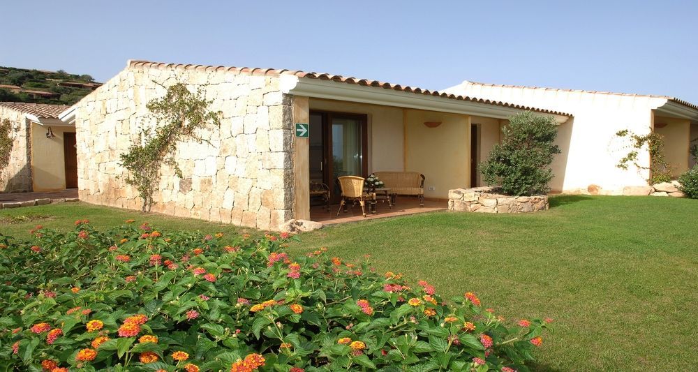 Hotel Costa Caddu San Teodoro  Buitenkant foto