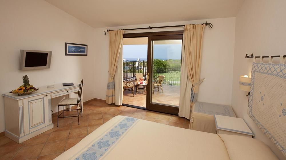 Hotel Costa Caddu San Teodoro  Buitenkant foto